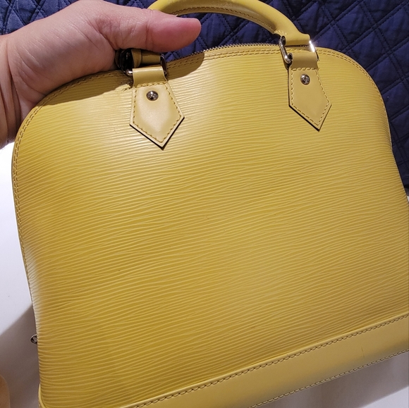 Louis Vuitton Epi Pistachio Leather Alma Satchel PM 2014 Duo Crossbody - Picture 5 of 16